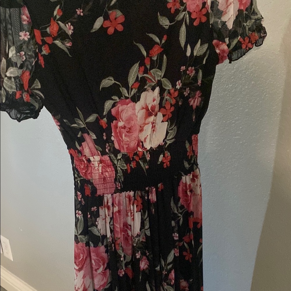 Elegant Pink and Black Puff Sleeve Maxi Sundress - Picture 4 of 4